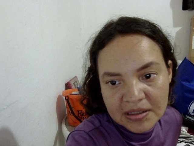 ElizabethMart live cam on BongaCams