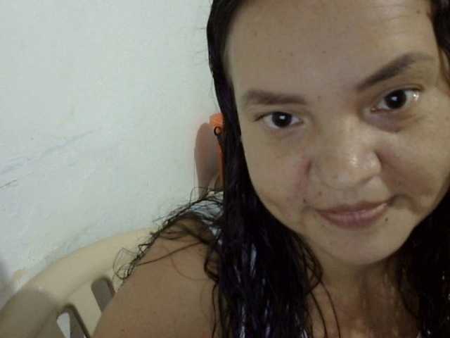 ElizabethMart live cam on BongaCams
