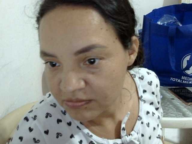 ElizabethMart live cam on BongaCams