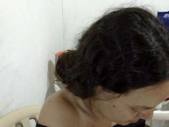 ElizabethMart live cam on BongaCams