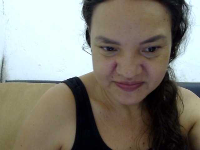 ElizabethMart live cam on BongaCams