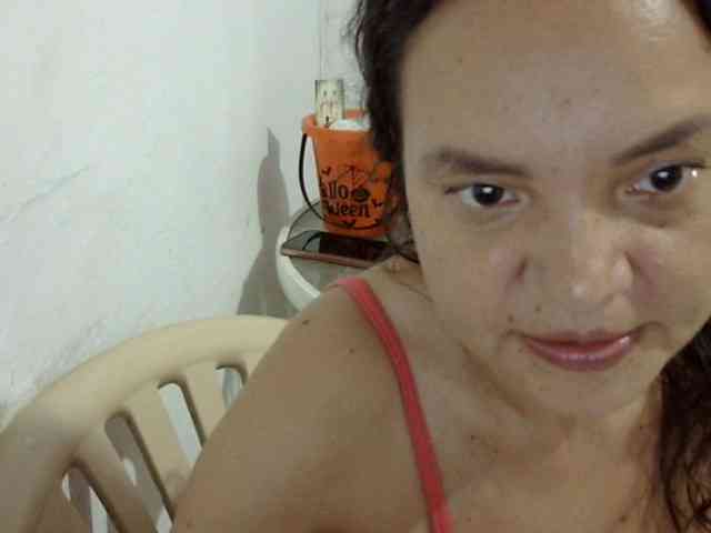 ElizabethMart webcam