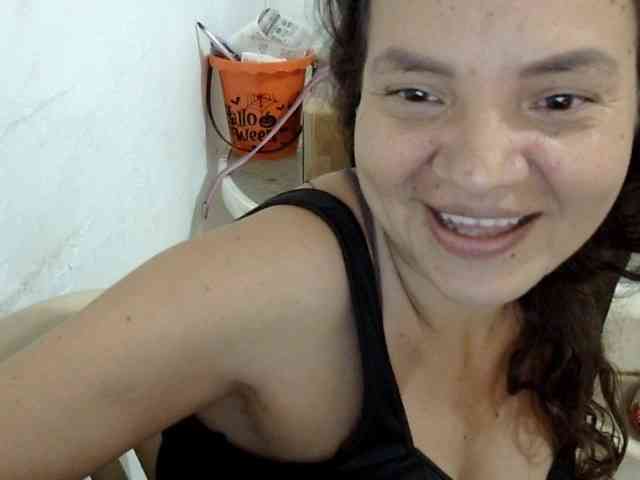 ElizabethMart webcam
