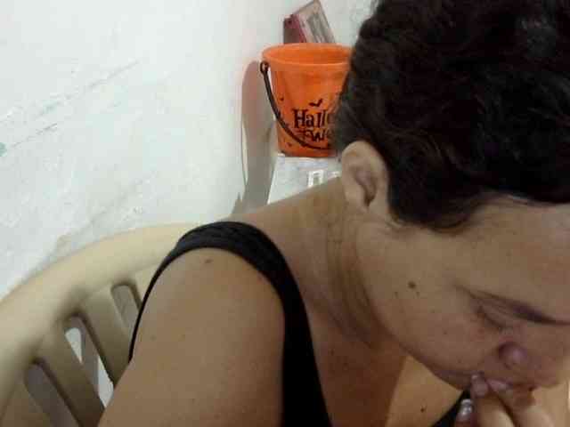 ElizabethMart webcam