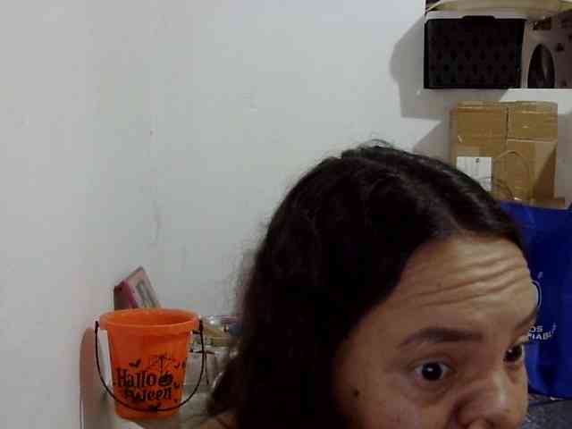 ElizabethMart webcam