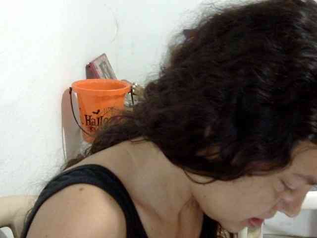 ElizabethMart webcam