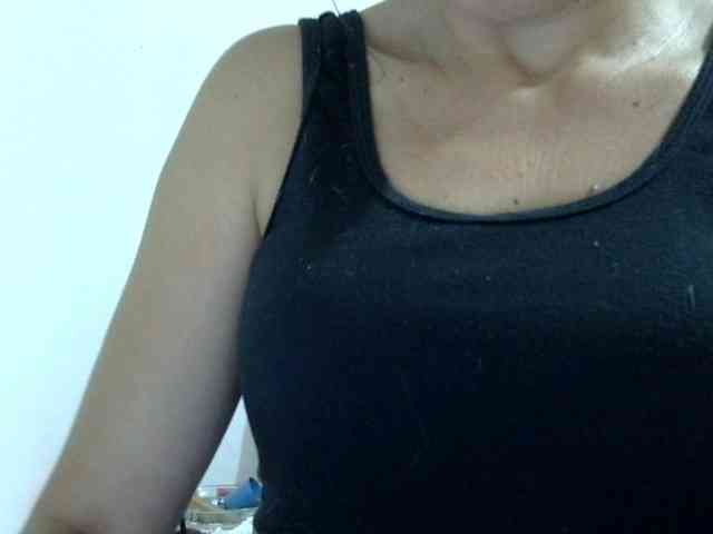 ElizabethMart webcam