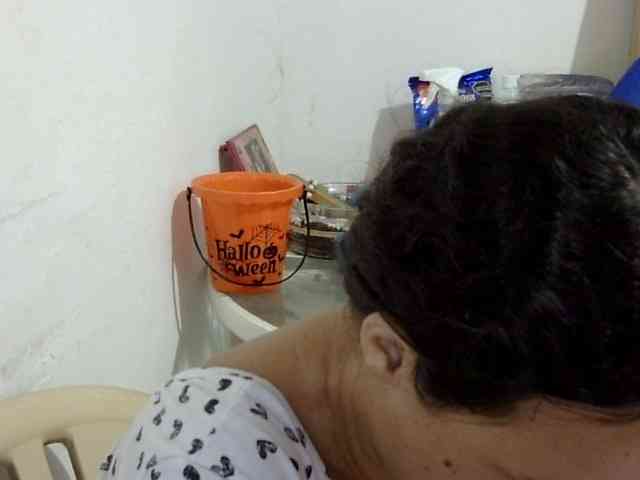 ElizabethMart webcam