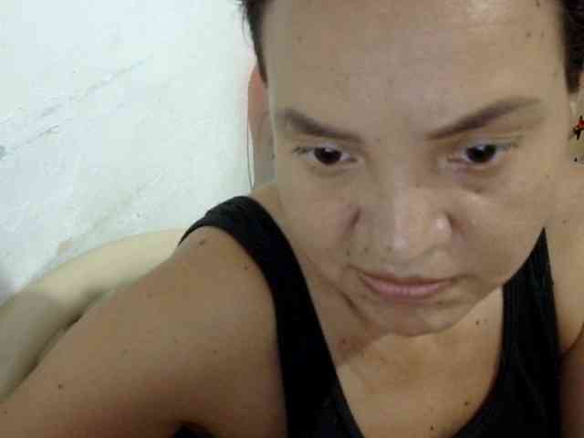 ElizabethMart webcam