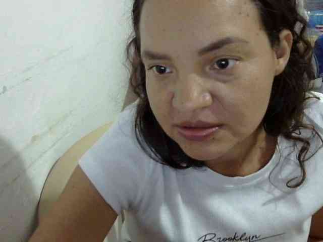 ElizabethMart webcam