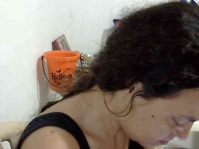 ElizabethMart webcam