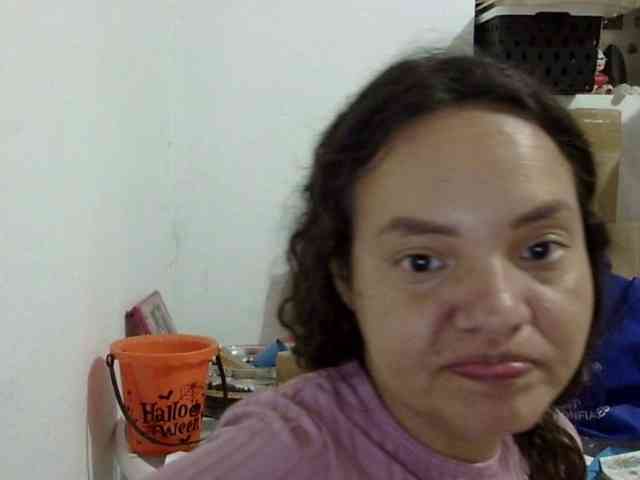 ElizabethMart webcam