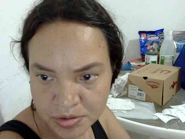 ElizabethMart webcam