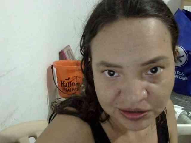 ElizabethMart webcam