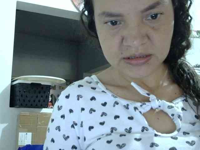 ElizabethMart webcam