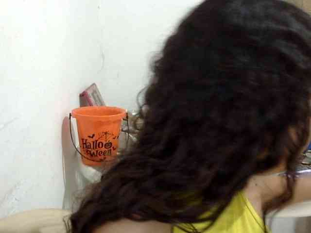 ElizabethMart webcam