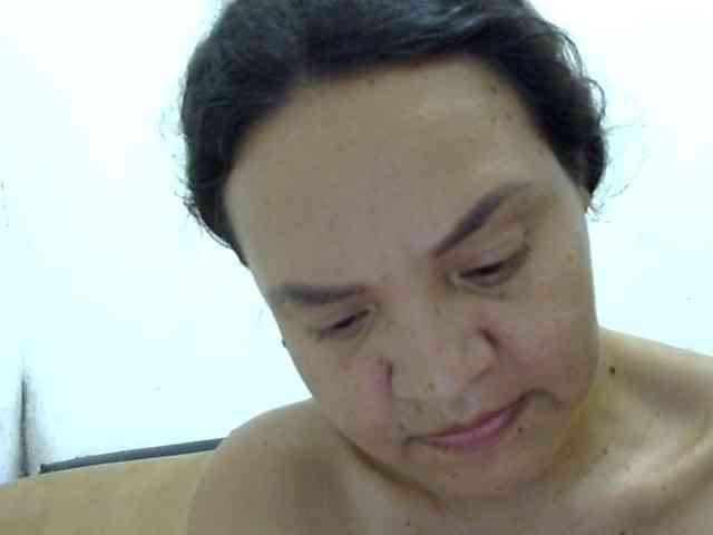 ElizabethMart webcam