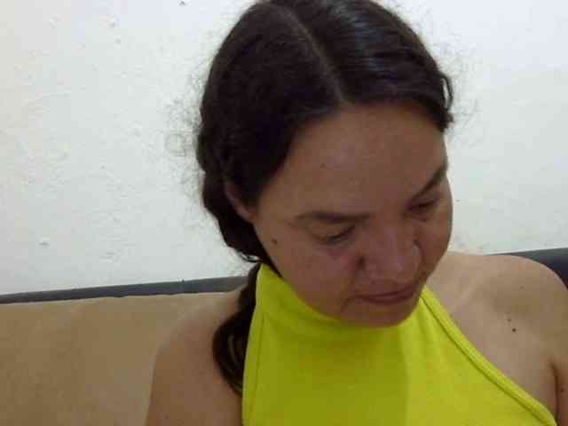 ElizabethMart webcam