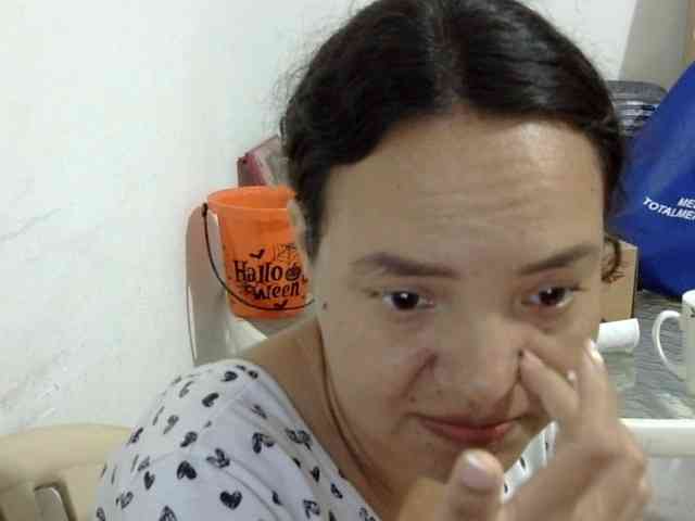 ElizabethMart webcam