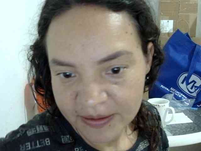 ElizabethMart webcam