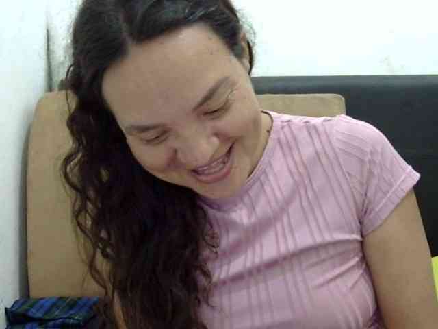 ElizabethMart webcam