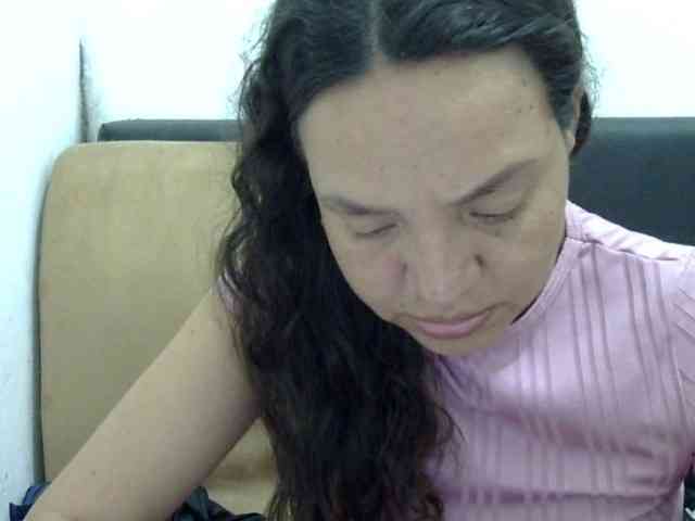 ElizabethMart webcam