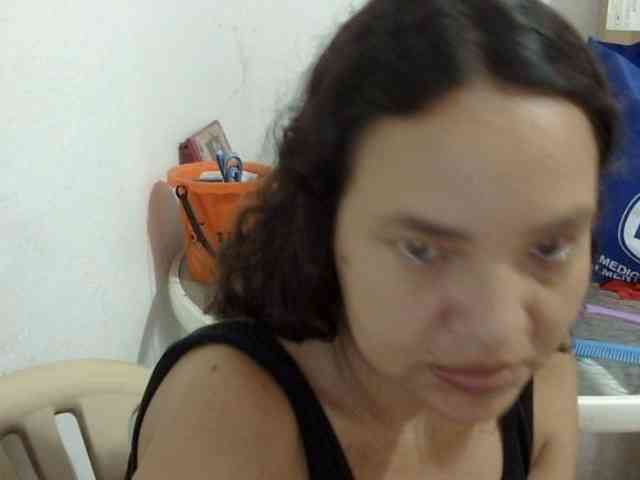 ElizabethMart webcam