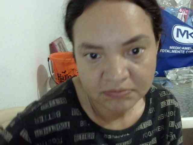 ElizabethMart webcam