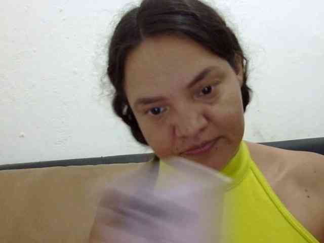 ElizabethMart webcam