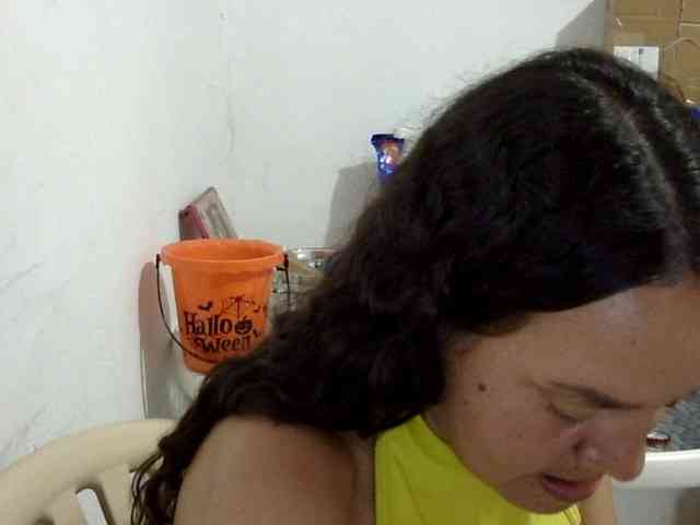 ElizabethMart webcam