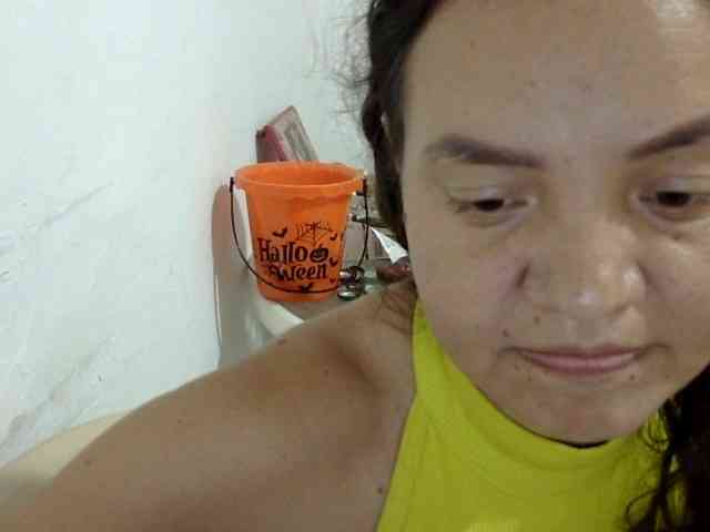 ElizabethMart webcam