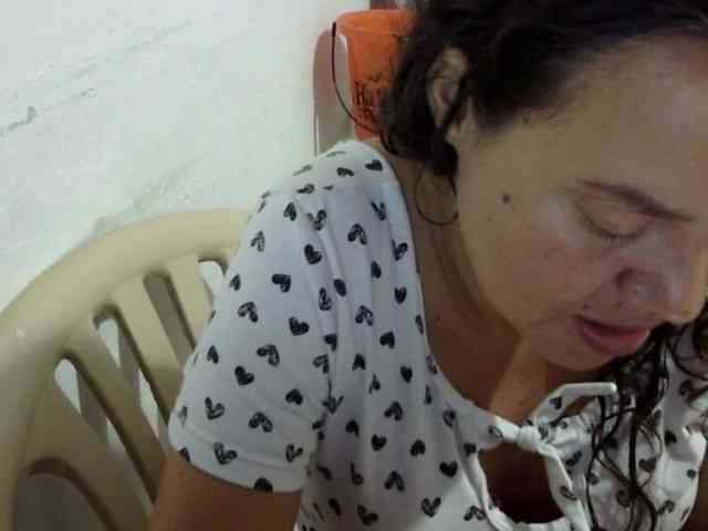 ElizabethMart webcam