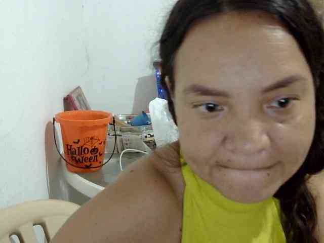 ElizabethMart webcam