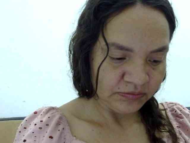 ElizabethMart webcam