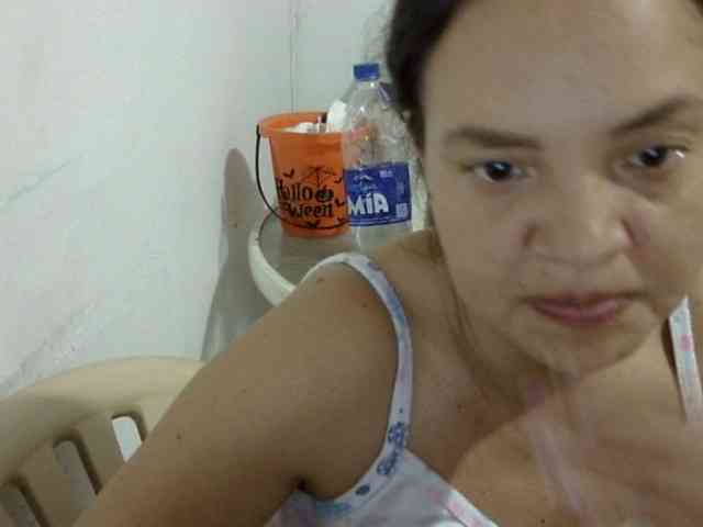 ElizabethMart webcam