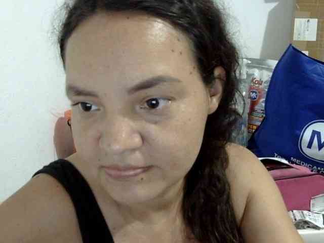 ElizabethMart webcam