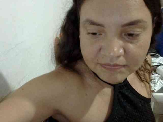 ElizabethMart webcam