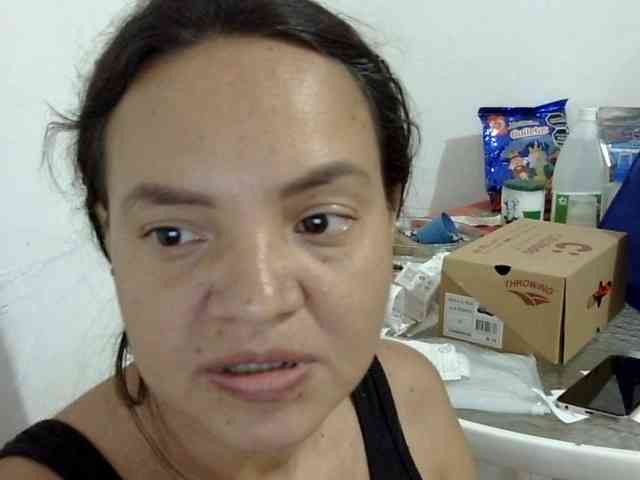 ElizabethMart webcam