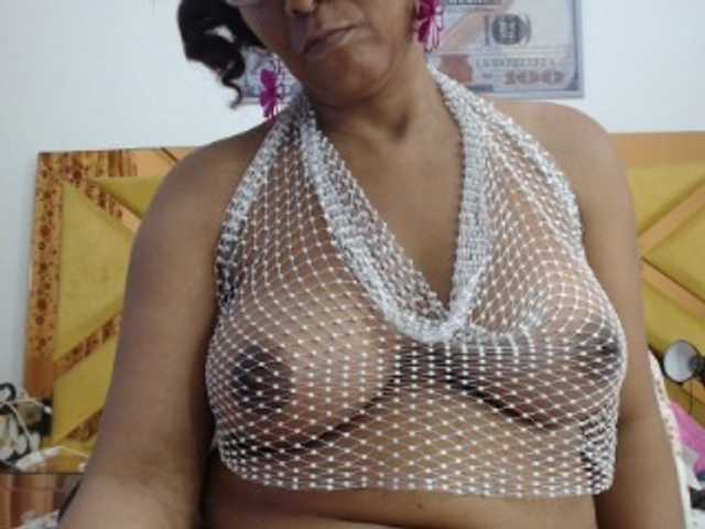 SashaMacgrego live cam on BongaCams
