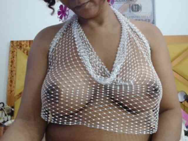 SashaMacgrego webcam