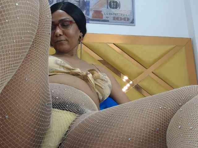 SashaMacgrego webcam