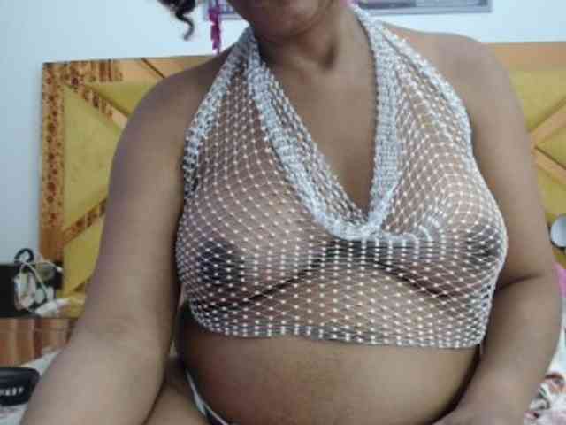 SashaMacgrego webcam