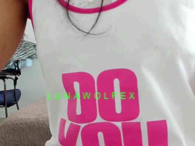 LunaWolfex webcam