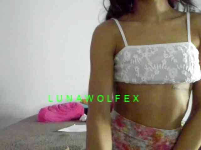 LunaWolfex webcam