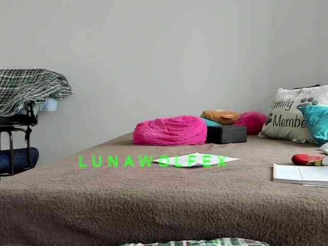 LunaWolfex webcam