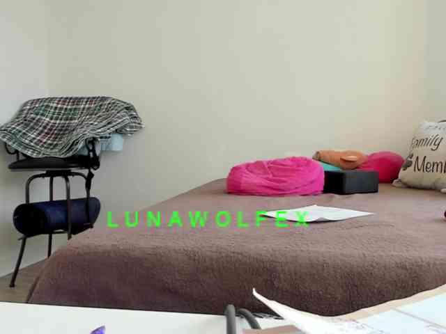 LunaWolfex webcam