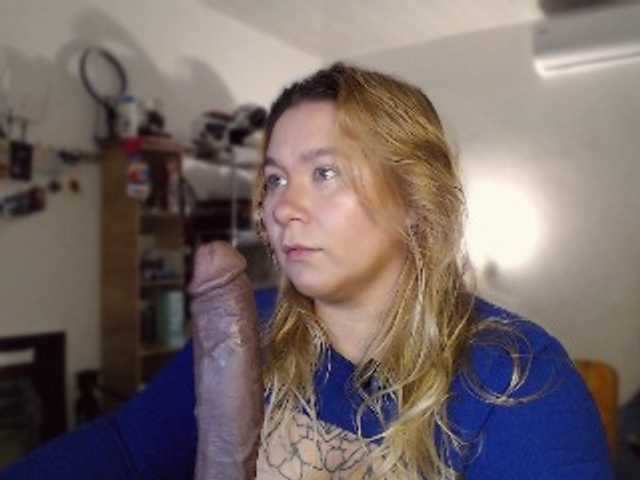 Lilye live webcam show