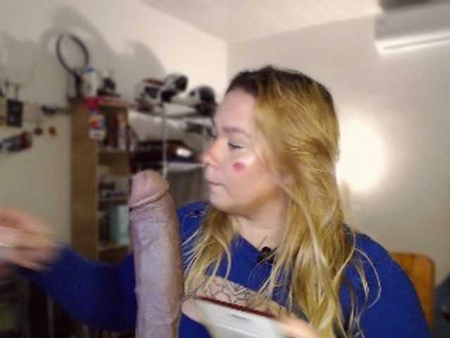 Lilye live cam on BongaCams