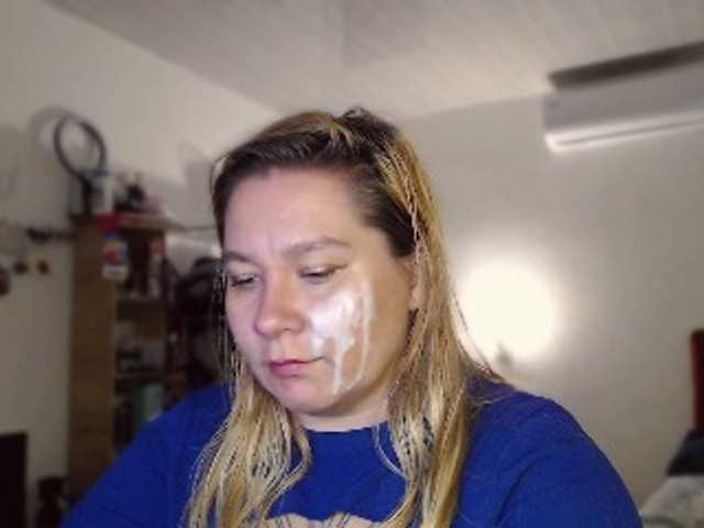 Lilye live cam on BongaCams