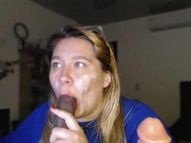 Lilye live cam on BongaCams